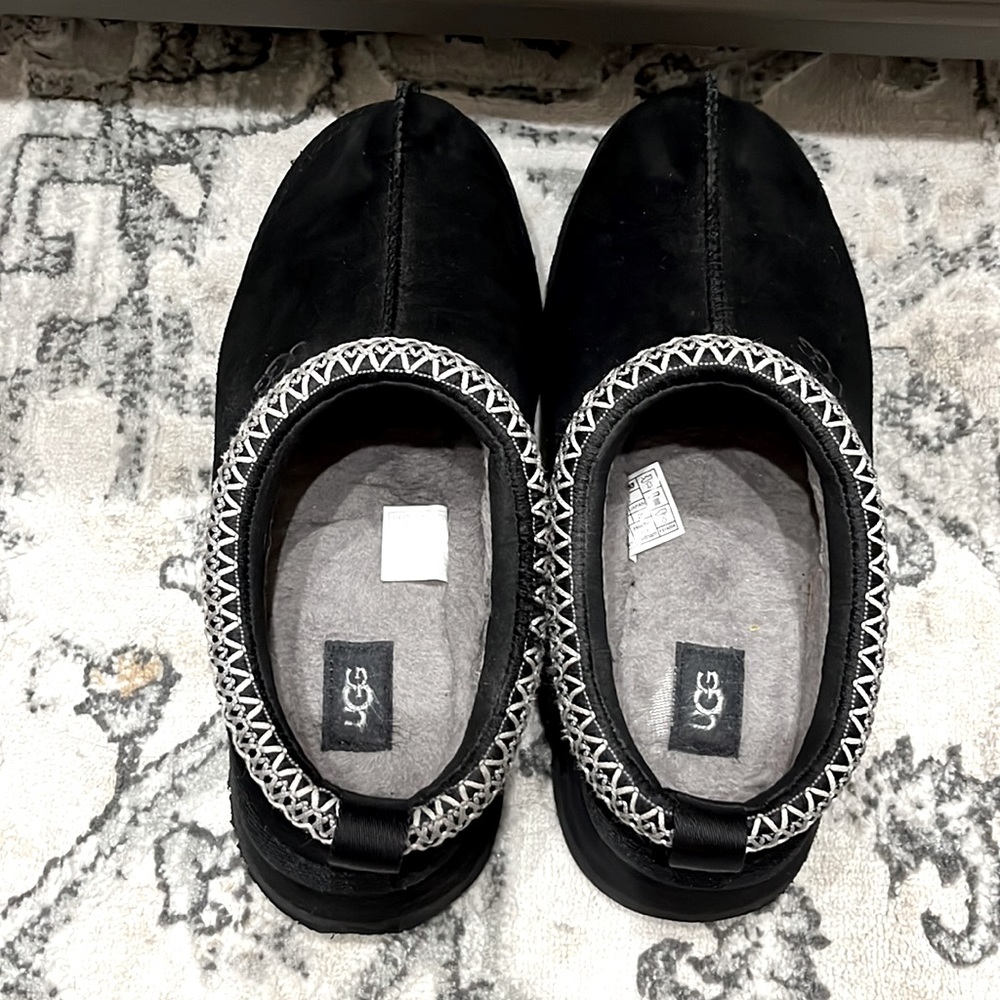 Black womens platform Ugg Tazz slipper